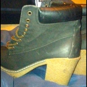 Boots USED